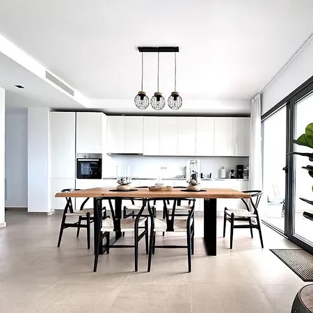 Modern With Year-round Open Pool Apartment Manilva
