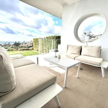 Modern With Year-round Open Pool *