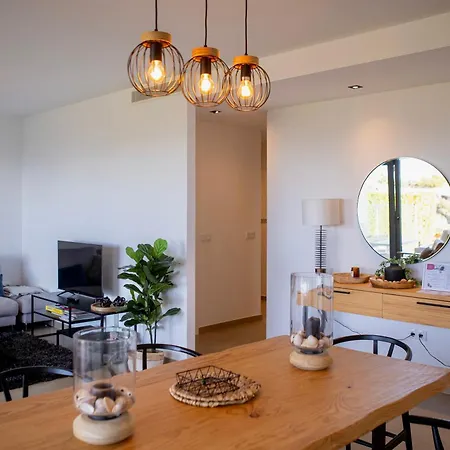 Modern With Year-round Open Pool * Manilva