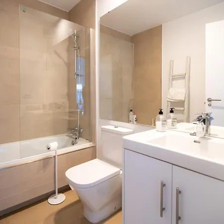 Modern With Year-round Open Pool * Manilva