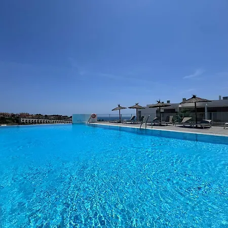 Apartman Modern With Year-round Open Pool Manilva